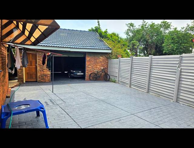 3 BEDROOM HOUSE FOR SALE IN CHANTELLE